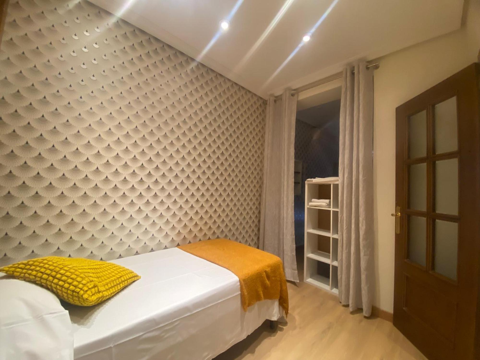 El Jardin Del Angel Ferrocarril Apartment Madrid Exterior photo